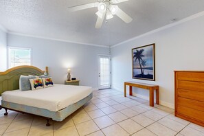 2 habitaciones, tabla de planchar con plancha y ropa de cama