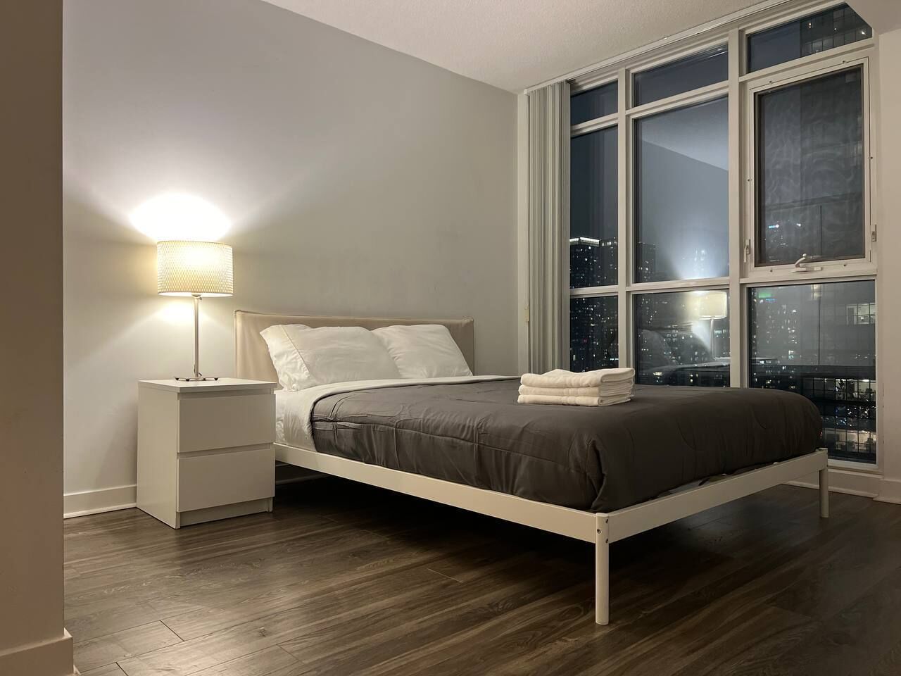 Apartamento superior, 2 quartos | Wi-Fi de cortesia, roupa de cama