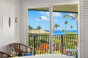 1 bedroom, travel cot, free WiFi, bed sheets - Kauai Beach Resort & Spa! Deluxe Ocean View Suite! 4 Spectacular Pools & A/C! (Lihue)