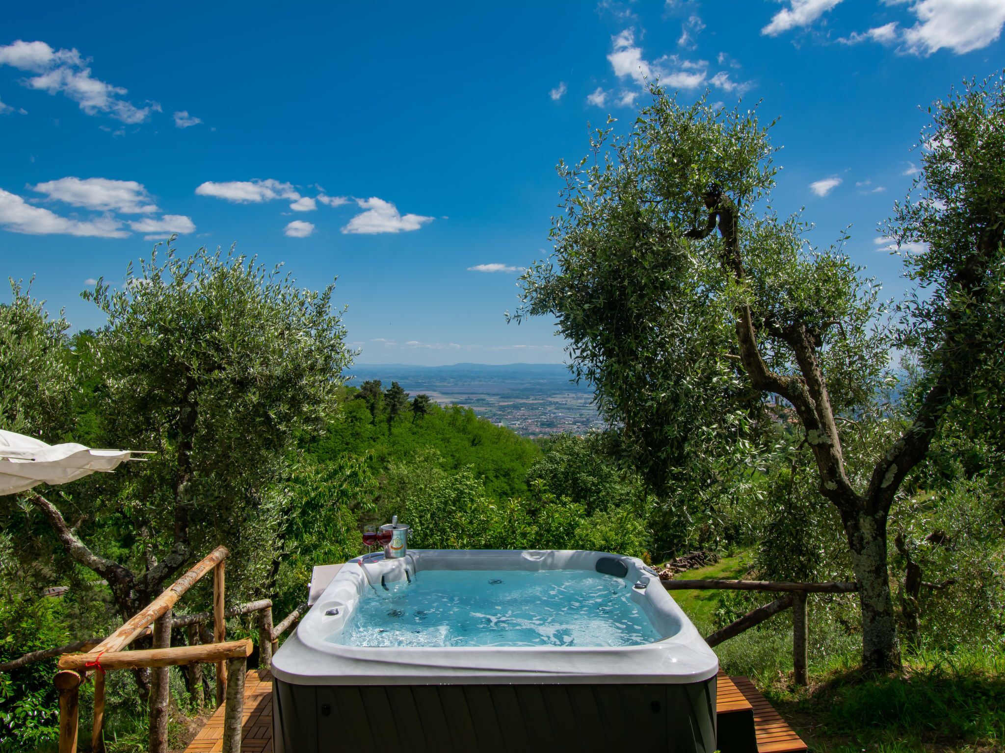 Bain à remous extérieur