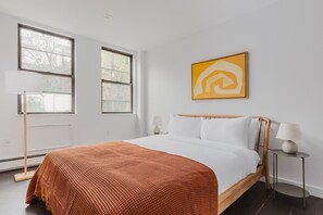 2 slaapkamers, een strijkplank/strijkijzer, wifi, beddengoed