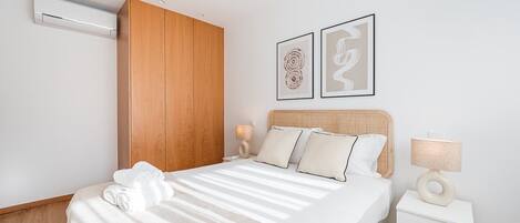 1 chambre, fer et planche à repasser, accès Internet, draps fournis