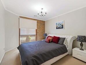 4 bedrooms - NEWHAVEN BLISS  Pets allowed (Newhaven)