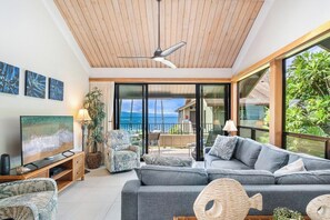 Una Smart TV, una oficina