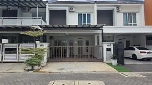 Mặt tiền nơi lưu trú