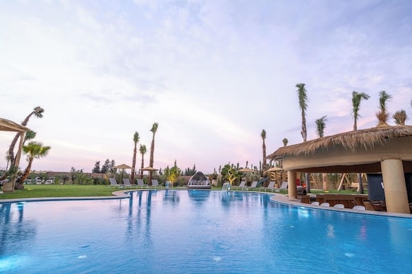 Pool - Villa PurSang Marrakech – Villa Privée de Luxe avec Hammam, Spa et Jardin (Marrakech)