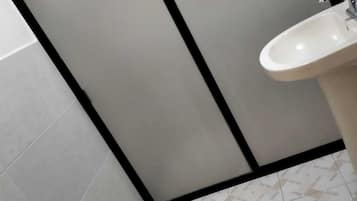 Comfort Double Room | Bathroom | Shower, free toiletries, towels, soap