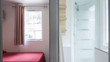 Comfort House, 3 Bedrooms | 6 bedrooms, individually furnished, bed sheets