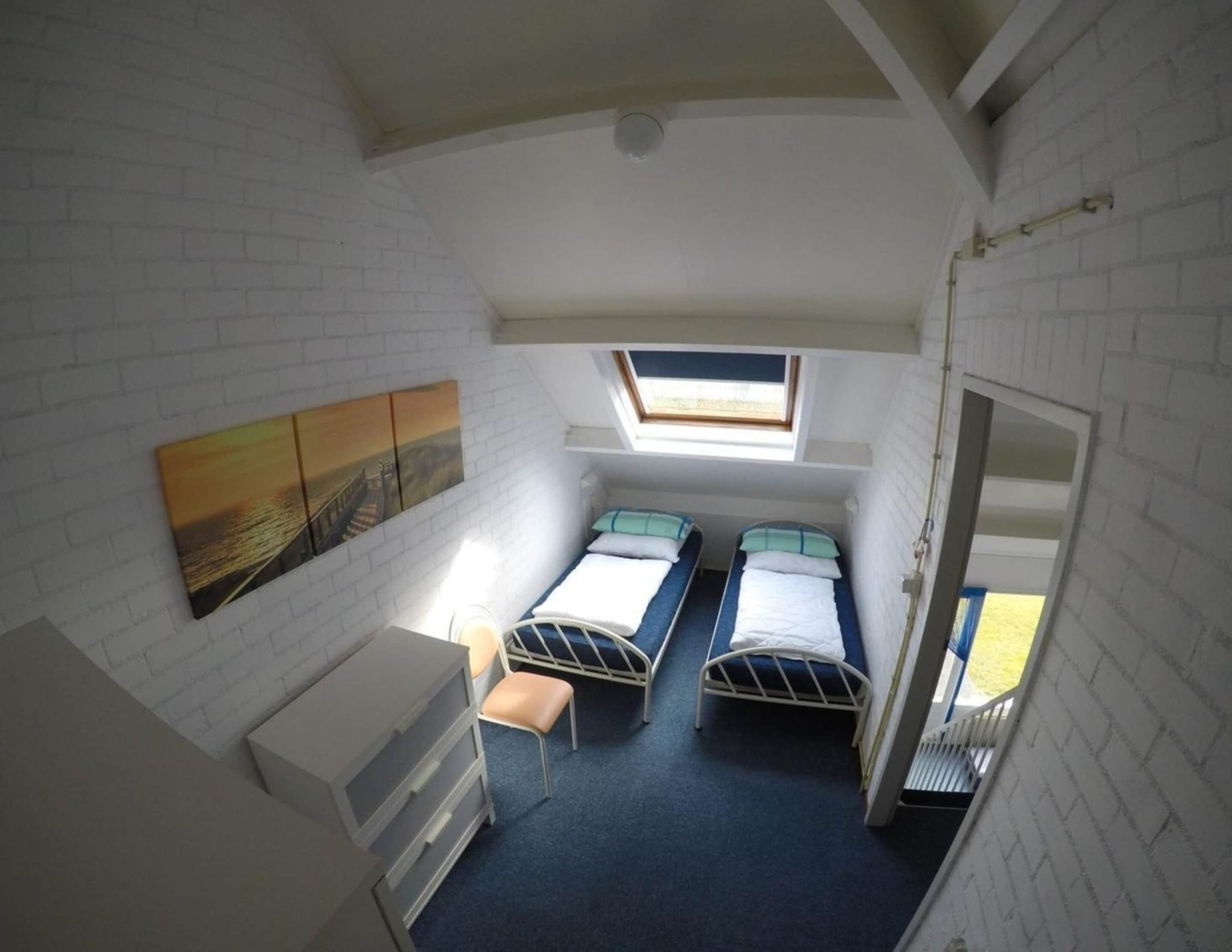 Premium House, 2 Bedrooms | 22 bilik tidur, dilengkapkan perabot secara berasingan 