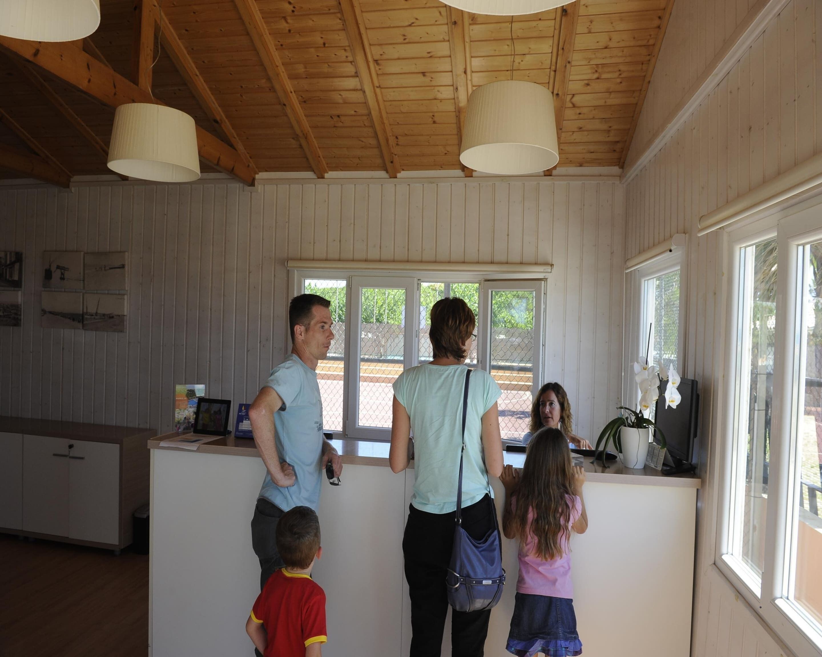 Classic Bungalow, 3 Bedrooms | Reception