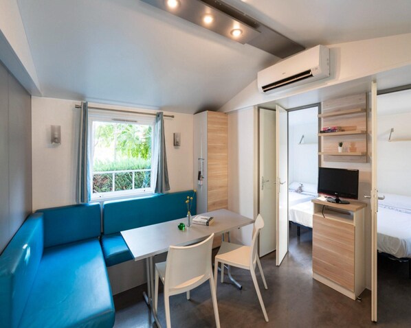 Living room - Cosy Bungalow With Terrace (Malgrat de Mar)