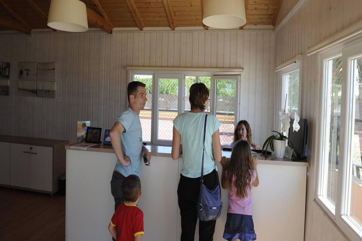 Klassieke bungalow, 3 slaapkamers | Receptie