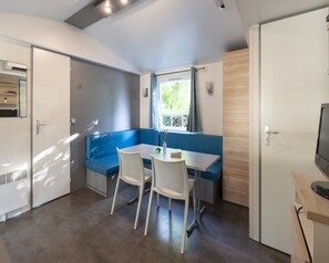 Living room - Cosy Bungalow With Terrace (Malgrat de Mar)