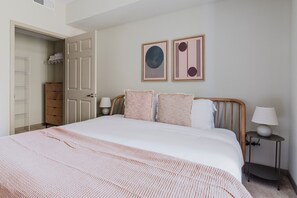 1 makuuhuone, silitysrauta/-lauta, Wi-Fi, vuodevaatteet