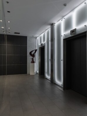 Interior - Luxury 1 BR Sky Pad with Views, Gym & Sauna (Darlinghurst)