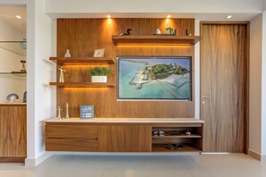 27-inch Smart TV with digital channels - Altamar Canal View Condos (Nuevo Nayarit)