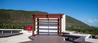 Luxury and Cozy Oasis 1Br with Pool & Free Parking+ Near Beach