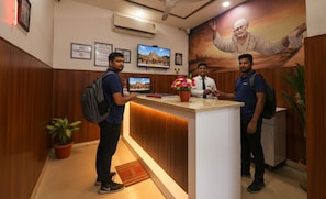 Reception - Hotel Shri Sai Deluxe (New Delhi)