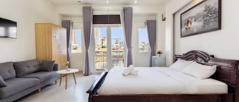 Deluxe Double Room | Desk, free WiFi