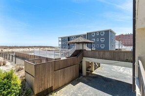 Property grounds - 68th St Oceanfront Condo with Pool (Ocean City)