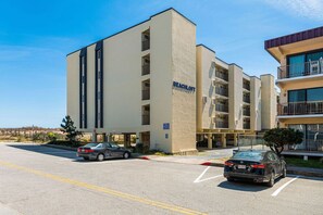 Exterior - 68th St Oceanfront Condo with Pool (Ocean City)