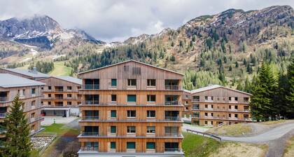 Exclusive apartment right on the piste