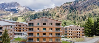 Exclusive apartment right on the piste