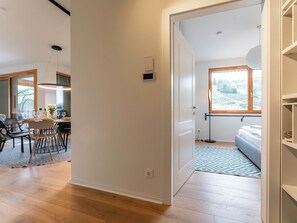 2 bedrooms, Internet