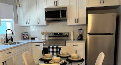 Cozy & peaceful studio with WiFi/ Fully Refurnished