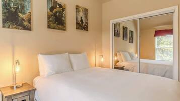 1 chambre, lit parapluie, Wi-Fi, draps fournis