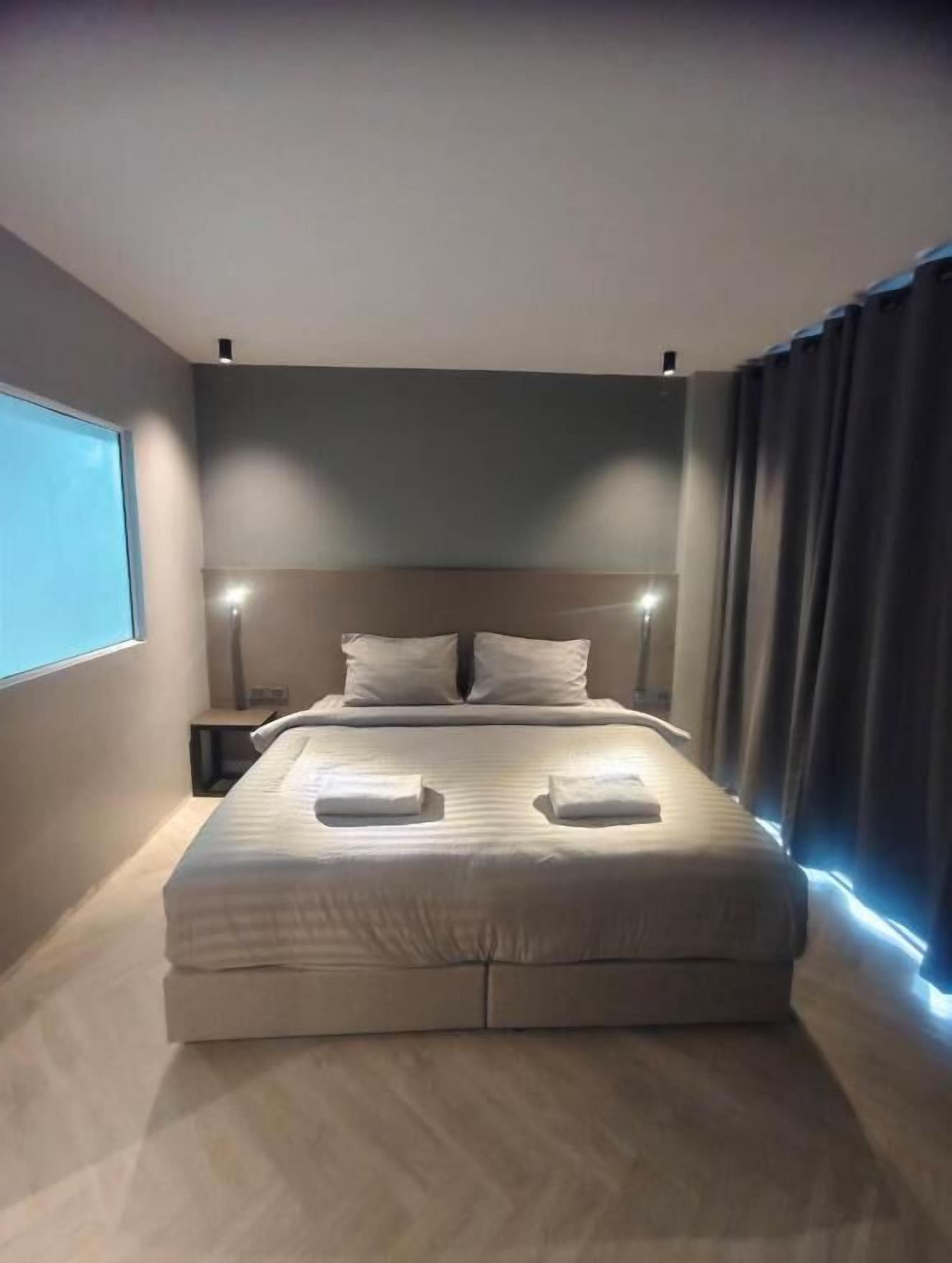 Skrivebord, arbejdsområde til bærbare computere, lydisolering