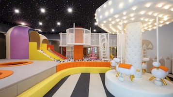 Zona de juegos infantil cubierta
