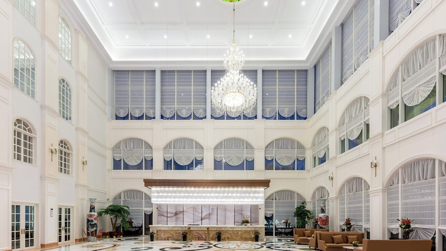 NARADA RESORT SHANGHAI HOTEL Disney Store