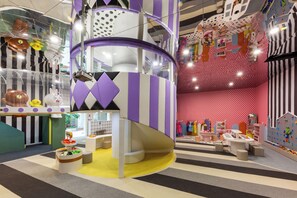 Children’s play area – indoor