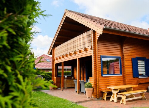 Holiday Home 'Auszeit Am See' with Lake View, Private Terrace and Wi-Fi