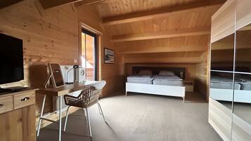 2 多间卧室、熨斗/熨衣板、免费 WiFi、床单