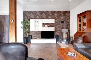 TV, fireplace, DVD player, stereo