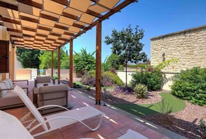 Terrace/patio - L02 Adjacent to Aphrodite Hills- Shared Pool, Patio (Kouklia)