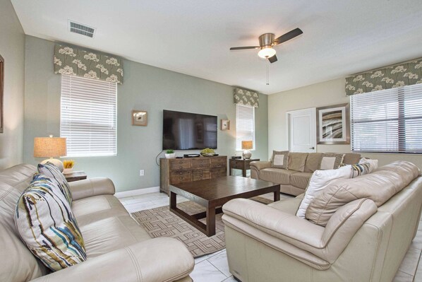 智能電視、 辦公室