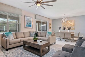 Smart TV, offices - Home 9 Bed Pool, Best Location, Storey Lake (Kissimmee)