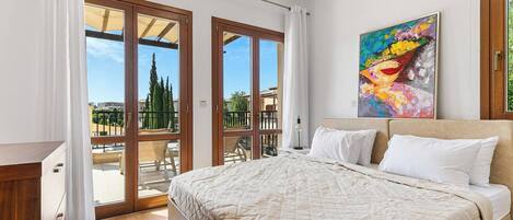 2 chambres, fer et planche à repasser, accès Internet, draps fournis