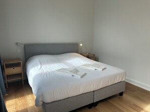 1 soveværelse, strygejern/strygebræt, internetforbindelse