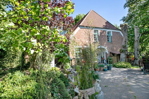 Apartment 'Große 1' with Shared Garden and Wi-Fi