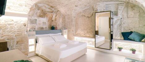 8 bedrooms, iron/ironing board, travel crib, free WiFi