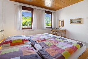 2 quartos, Wi-Fi de cortesia, roupa de cama