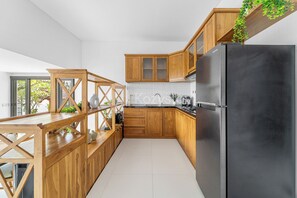 Villa, 3 Bedrooms, Private Pool | Private kitchen