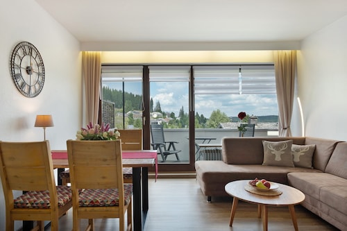 Ferienwohnung '5 Eichhörnchen' mit Privatterrasse, Balkon und Wi-Fi