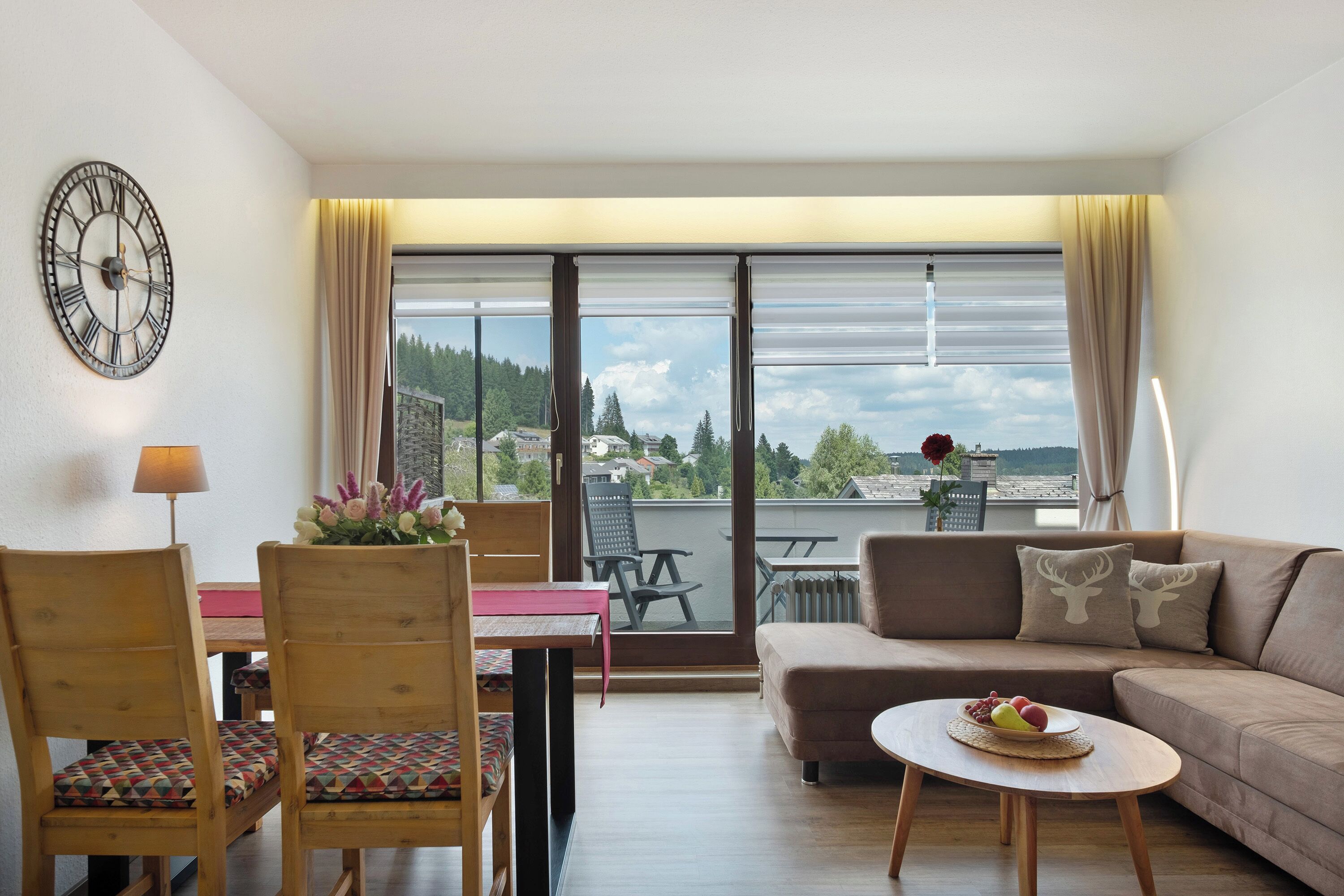 TV, DVD player, ping pong, stereo