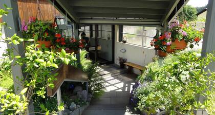 Ferienwohnung 1 'Eule, 42qm' mit Balkon und Wi-Fi