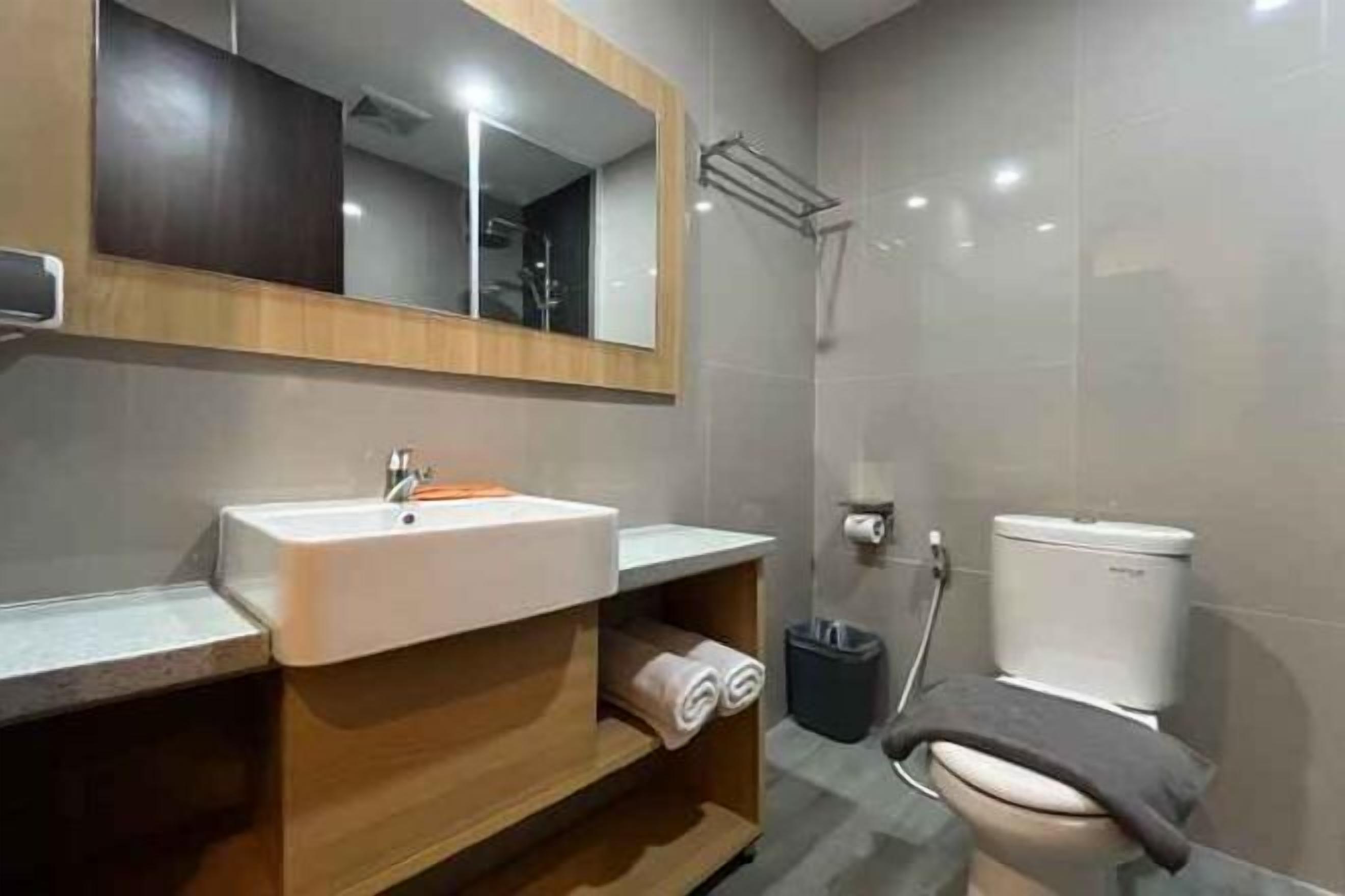 Badkamer | Gratis toiletartikelen, pantoffels, zeep, shampoo